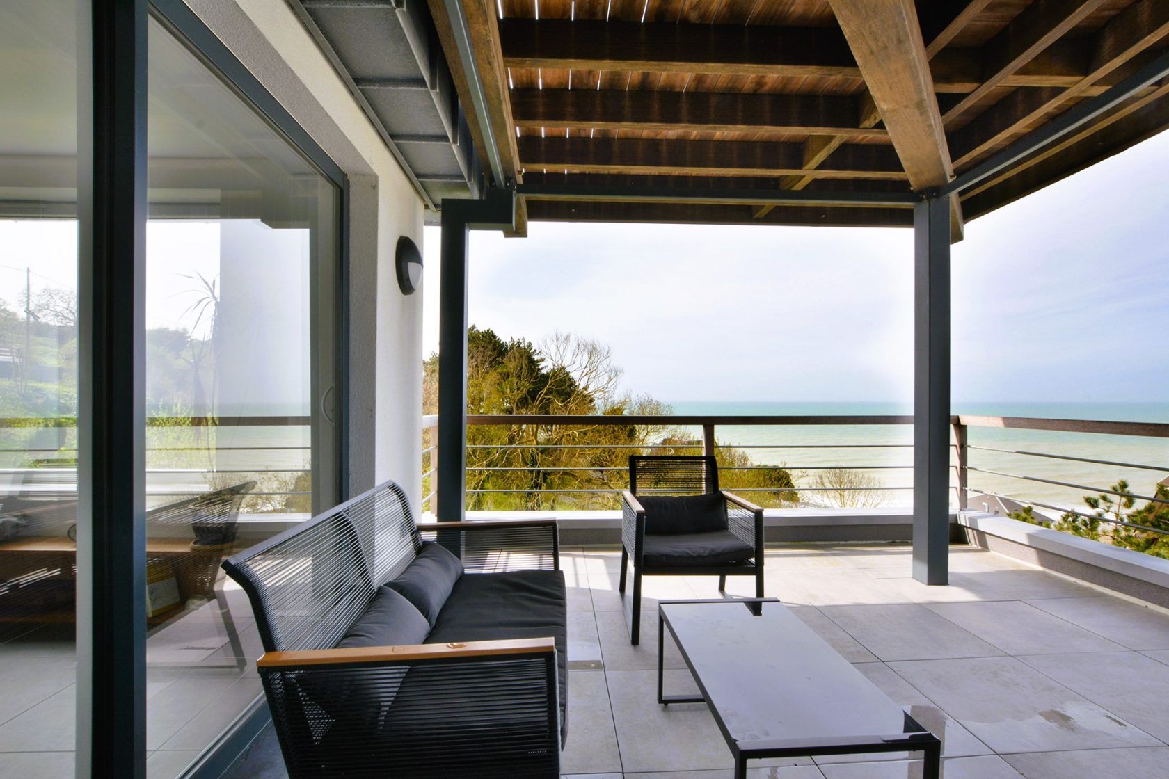 Contemporary architect-designed villa with breathtaking sea views