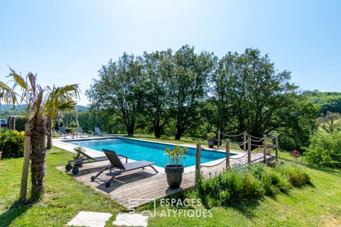 Authentique propriété en pierre avec piscine face à la nature