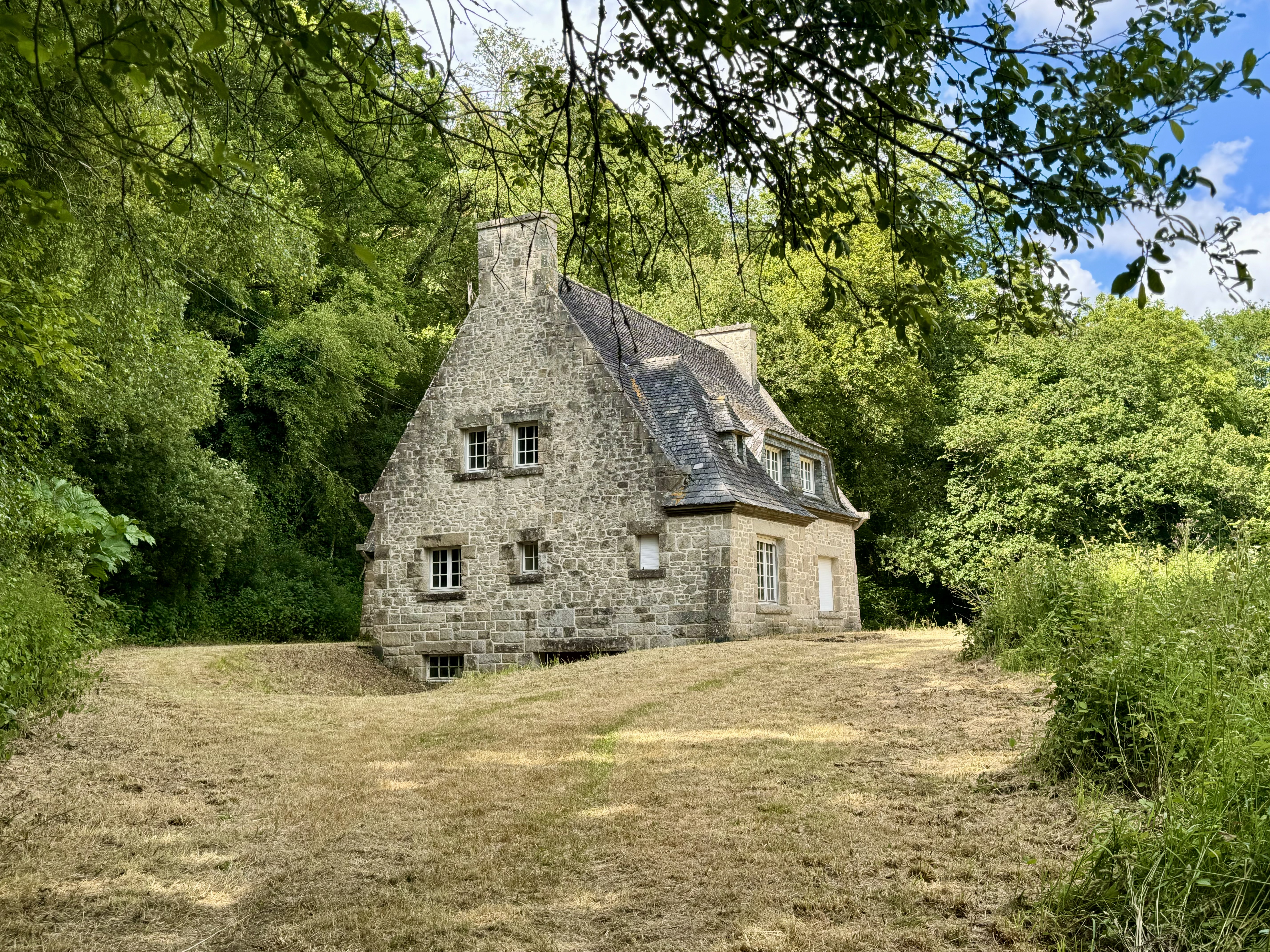 Property to revisit in the heart of a preserved environment