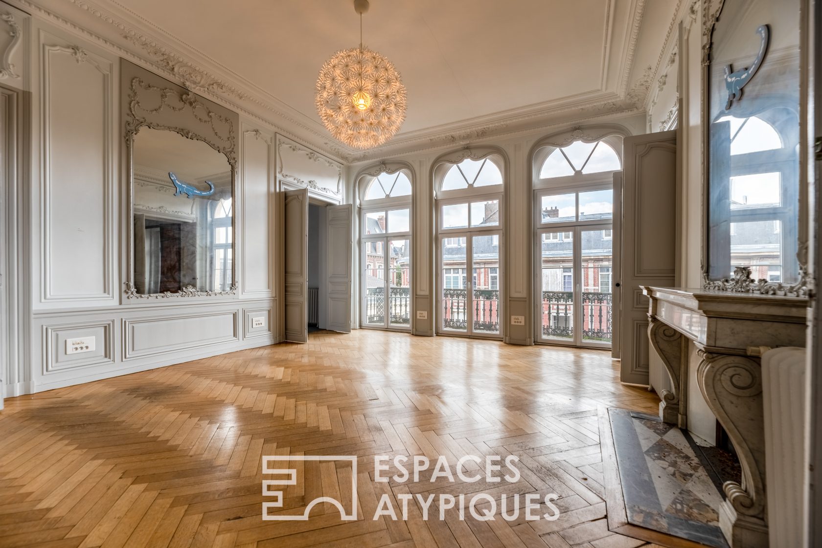 Splendid private mansion from the 1800s in the city of 100 bell towers