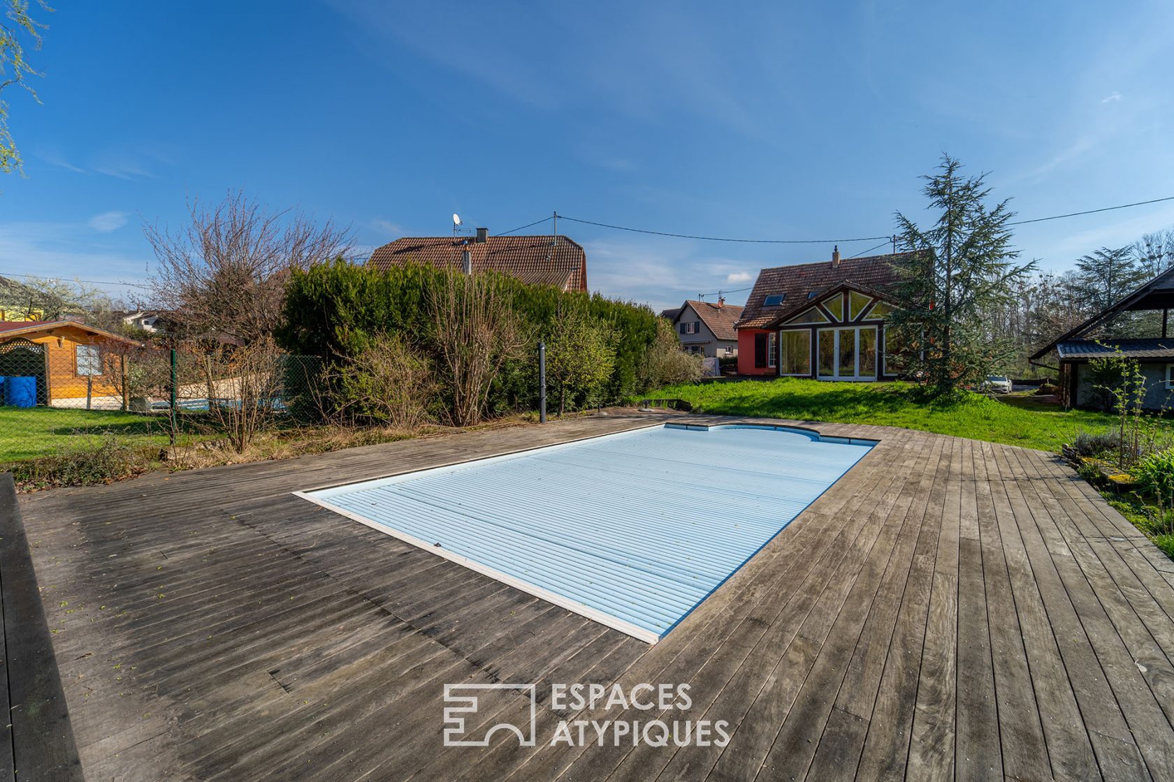 Character house with swimming pool and garden