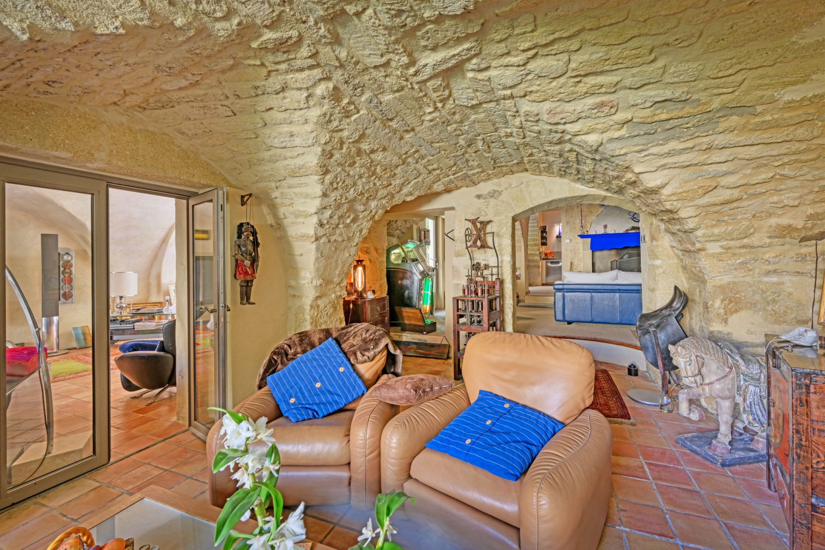 The secret garden, warm village house with garden