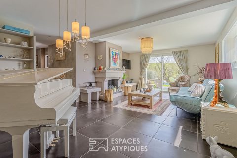 Belle maison aux lignes contemporaines avec piscine et jardin paysagé