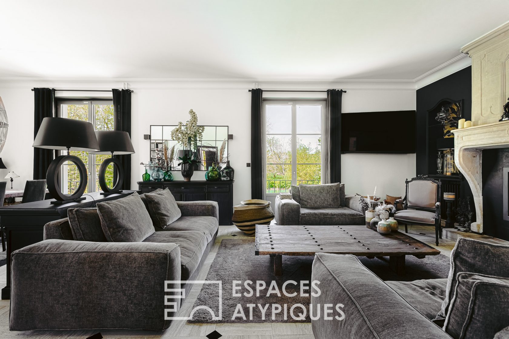 Magnificent residence and its island of greenery on the banks of the Sèvre