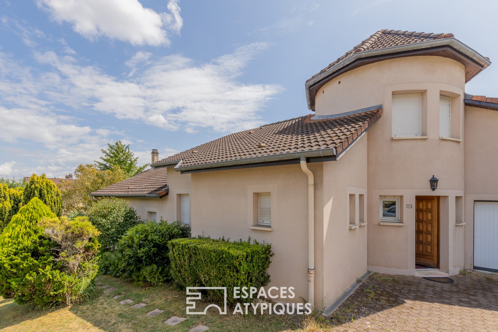 Villa à réinterpréter et sa piscine à l’abri des regards