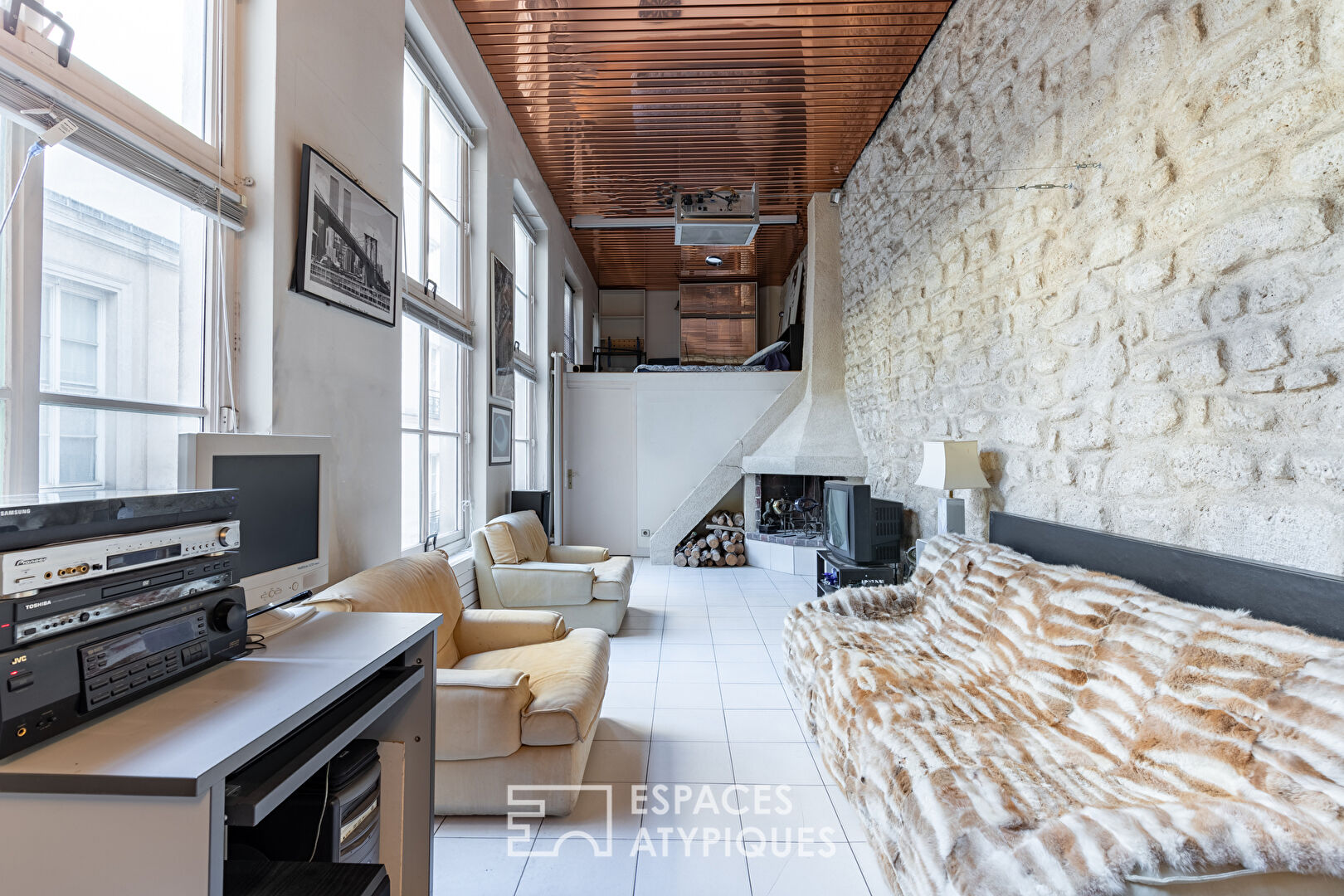 Duplex à réinventer dans un ancien hôtel particulier