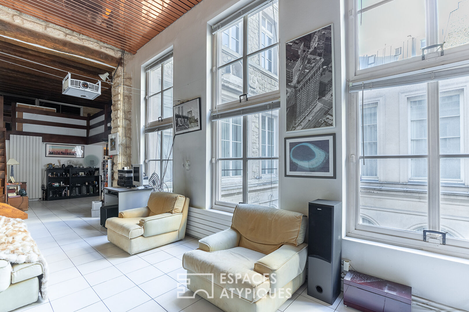 Duplex à réinventer dans un ancien hôtel particulier