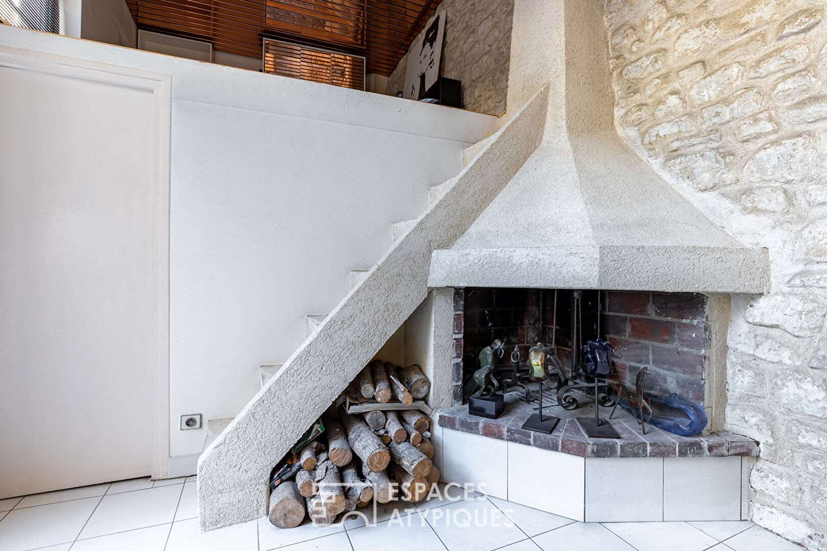 Duplex à réinventer dans un ancien hôtel particulier