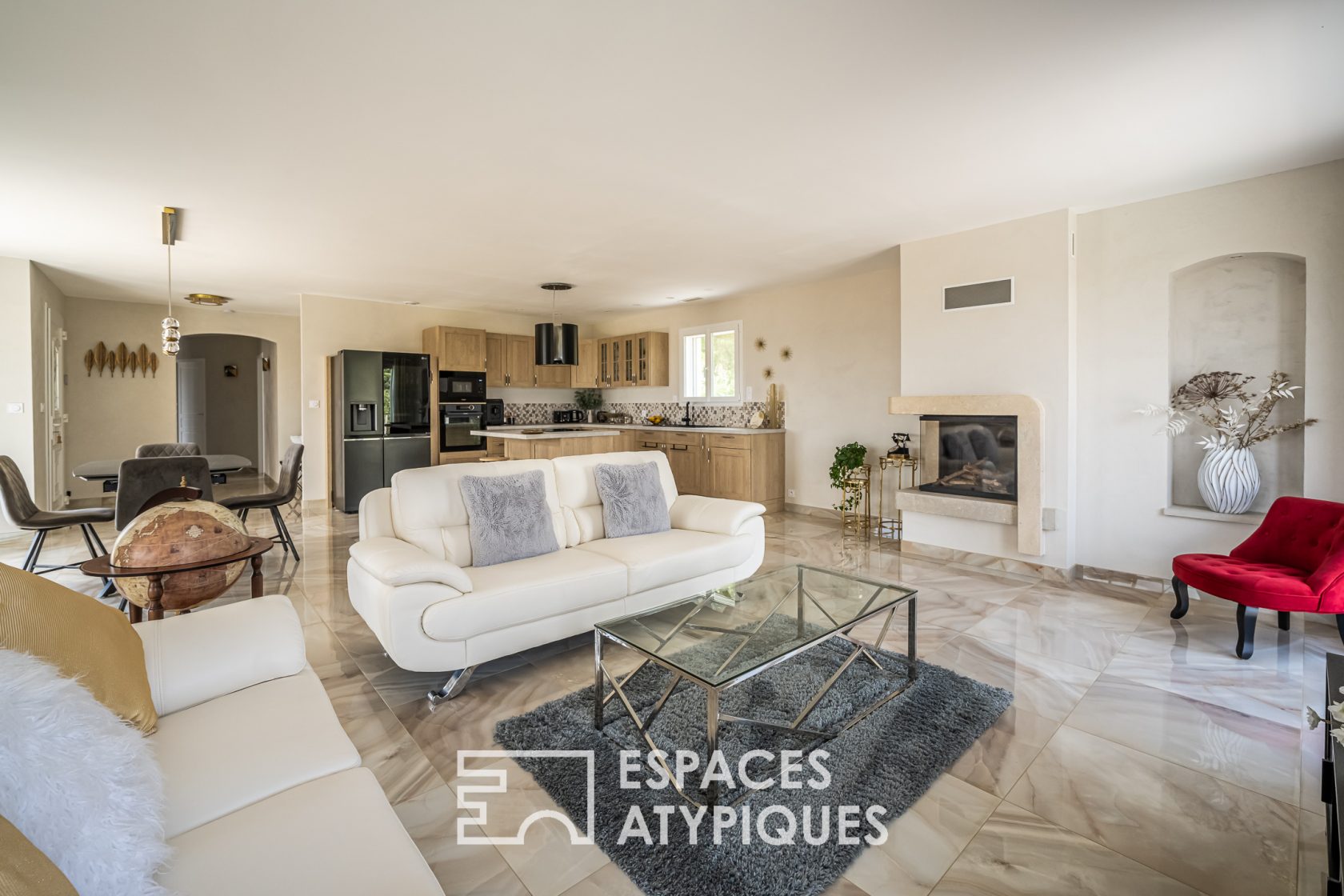La dominante – Maison 4 faces avec jardin et piscine