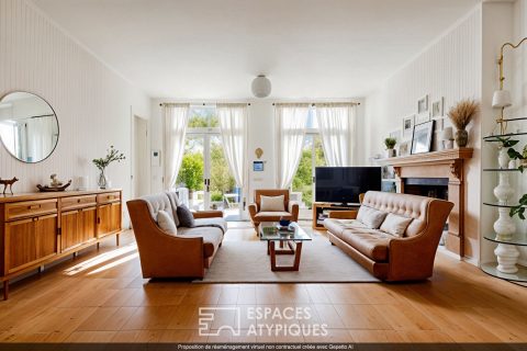 Grande maison de bourg dans son jardin arboré
