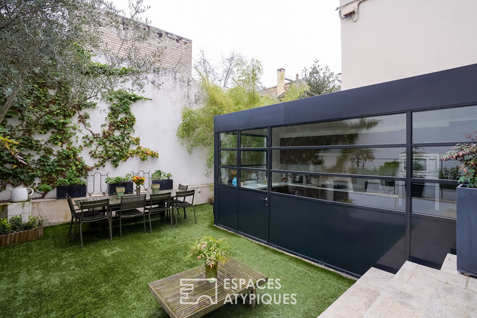 Maison avec jardin d’inspiration Mallet Stevens au coeur de Boulogne