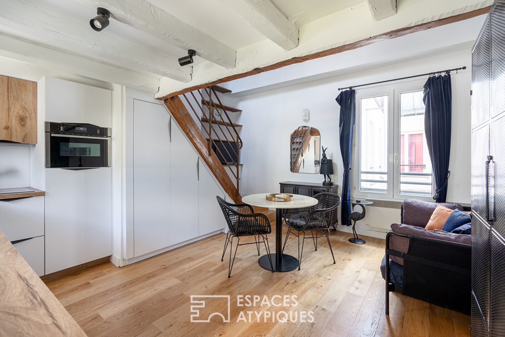 Top floor with mezzanine, close to the Luxembourg Gardens