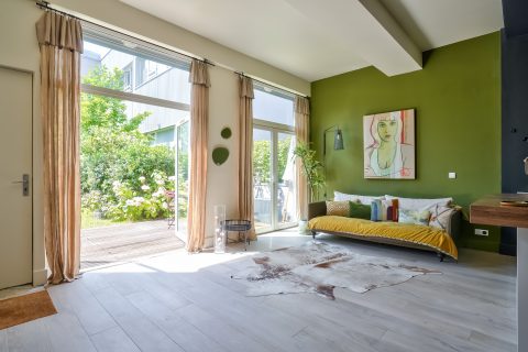 Duplex and its garden in a former printing works
