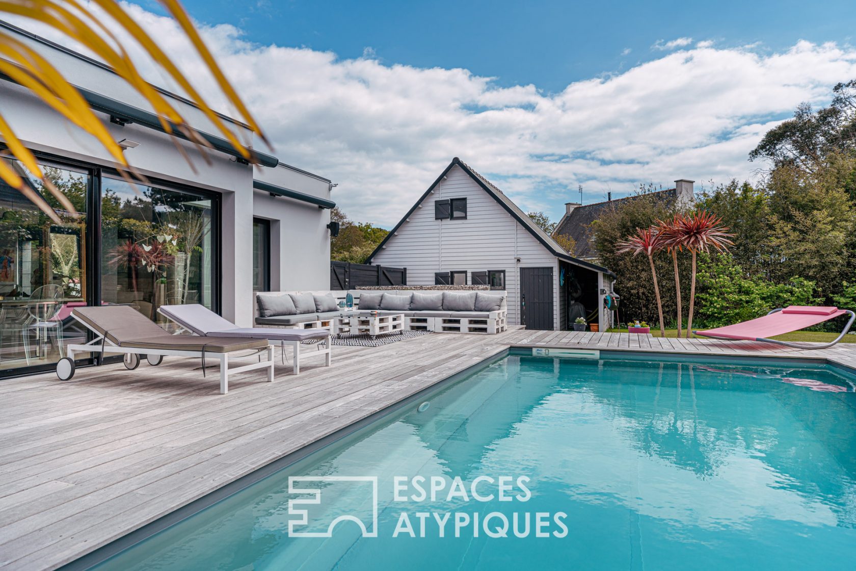 Villa contemporaine avec piscine à Larmor Plage