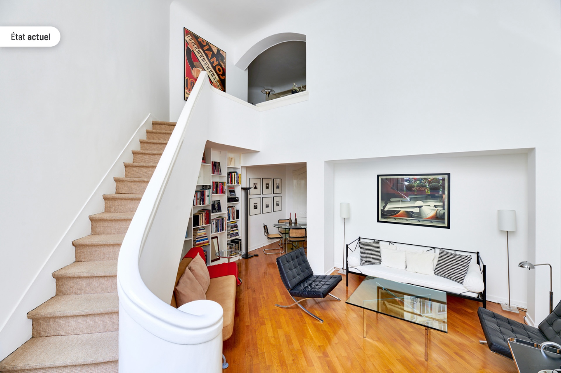 Art Deco duplex in private lane in La Muette district