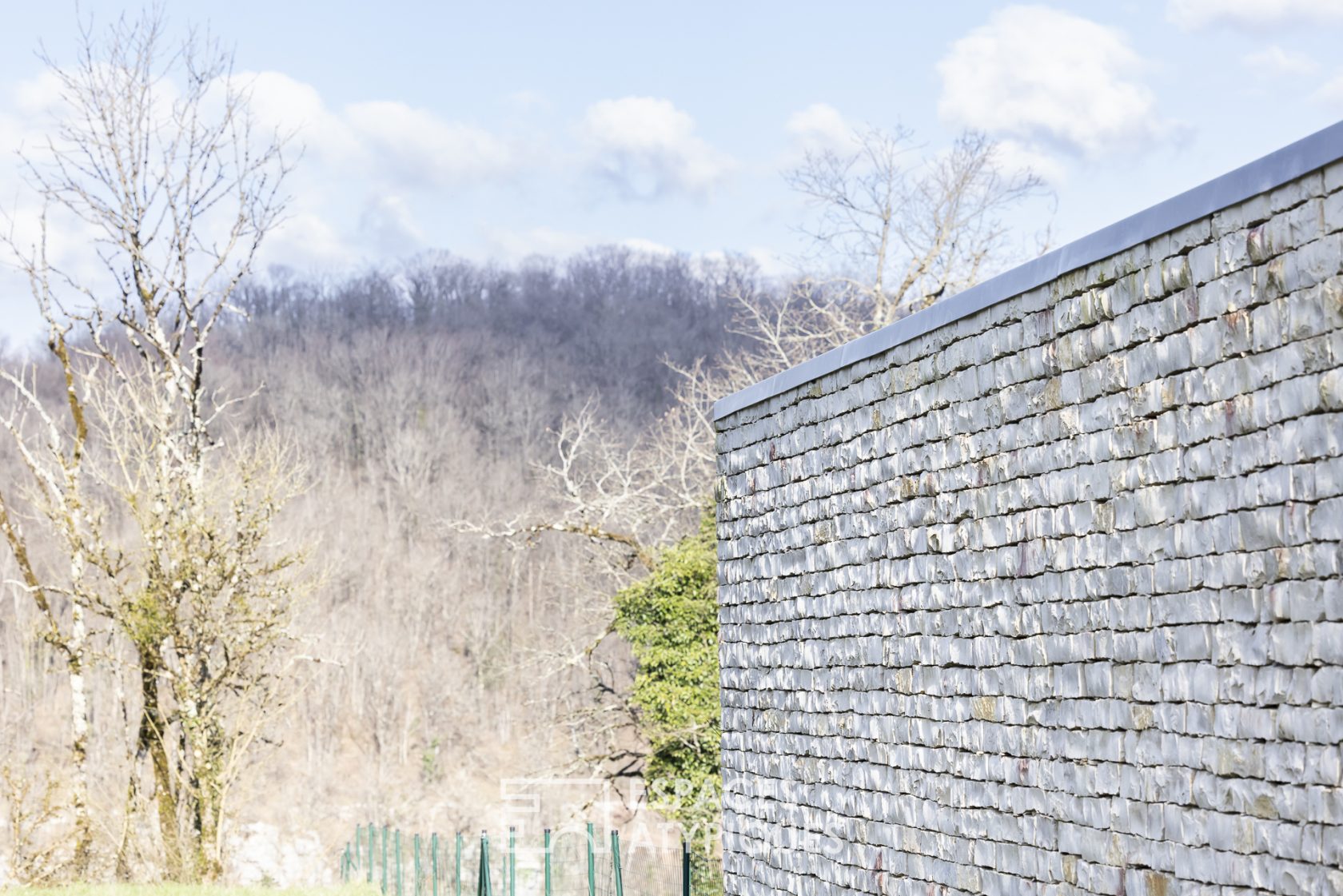 Maison ossature bois dans cadre paisible avec sa magnifique vue
