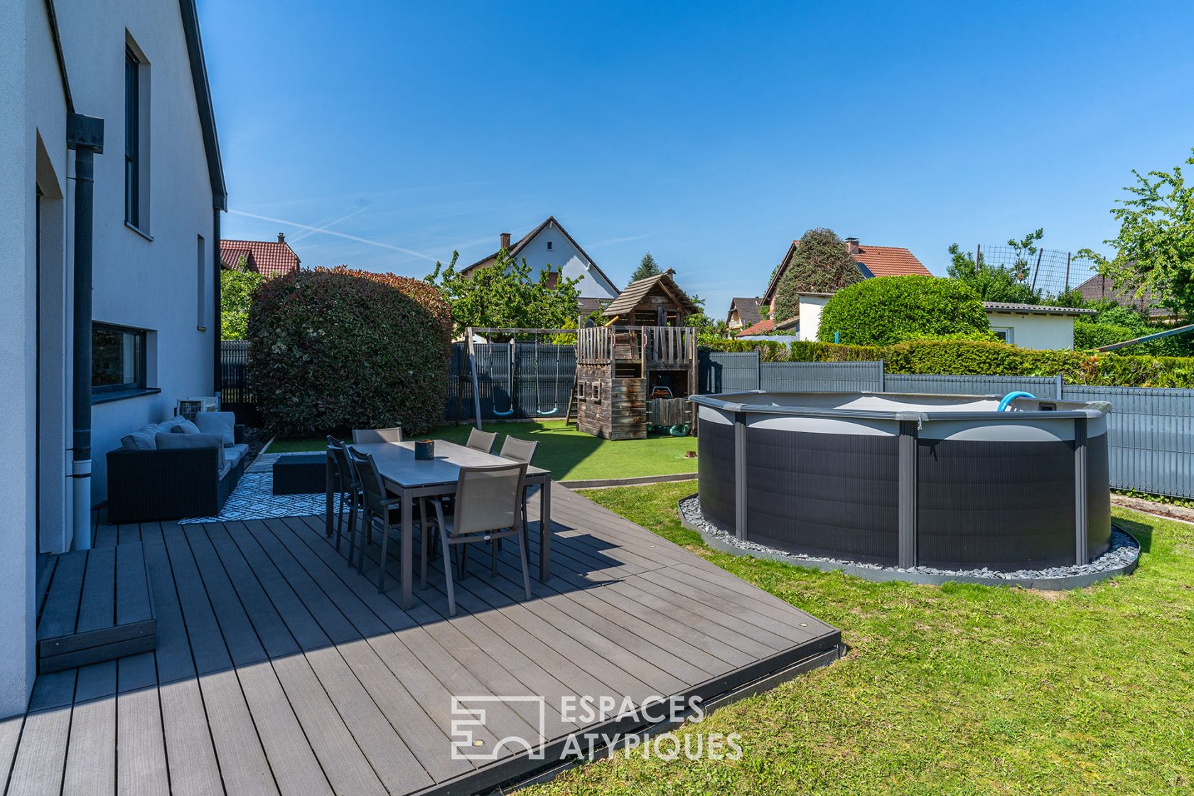 Maison contemporaine avec jardin