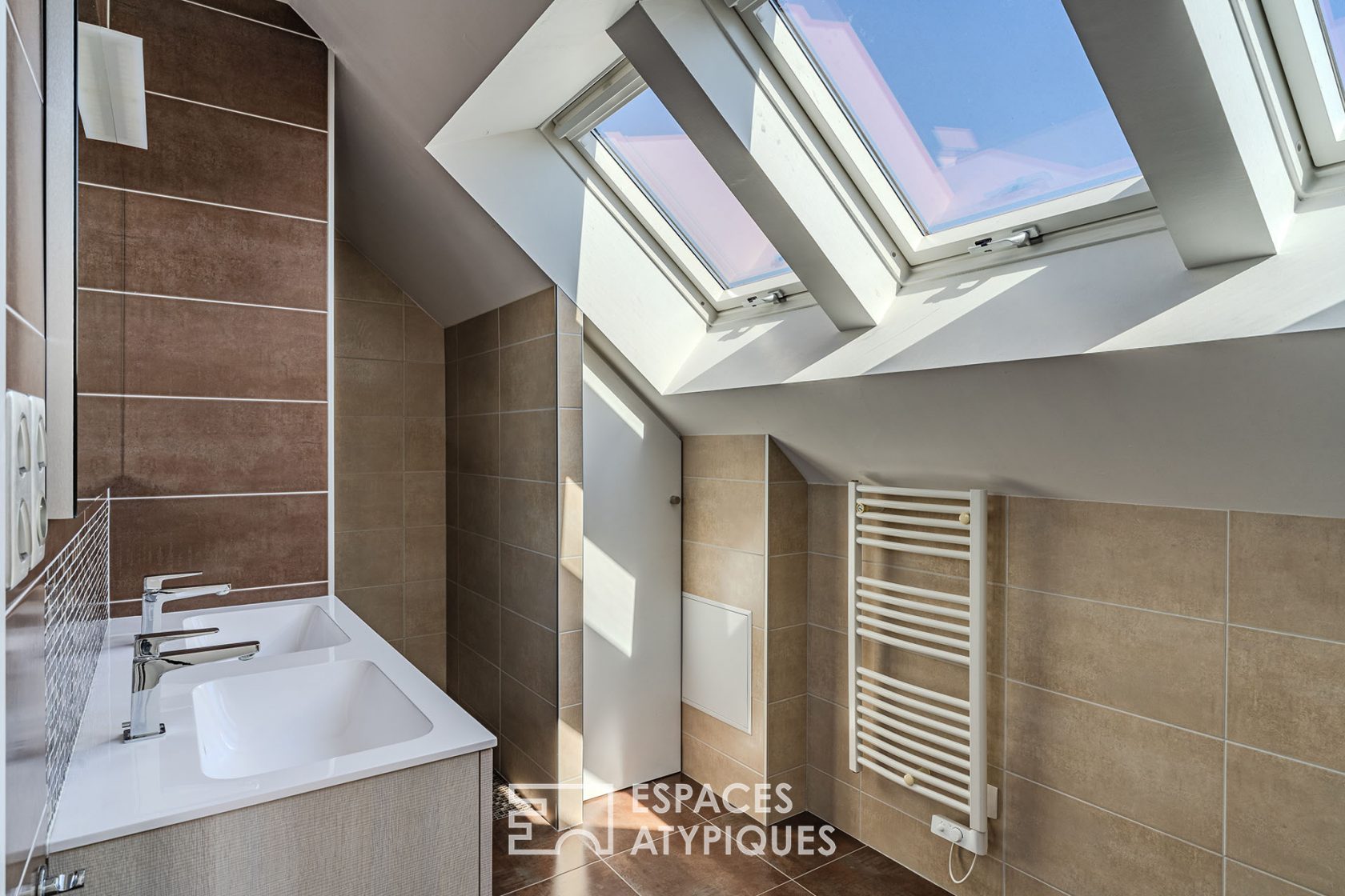 Maison contemporaine avec jardin