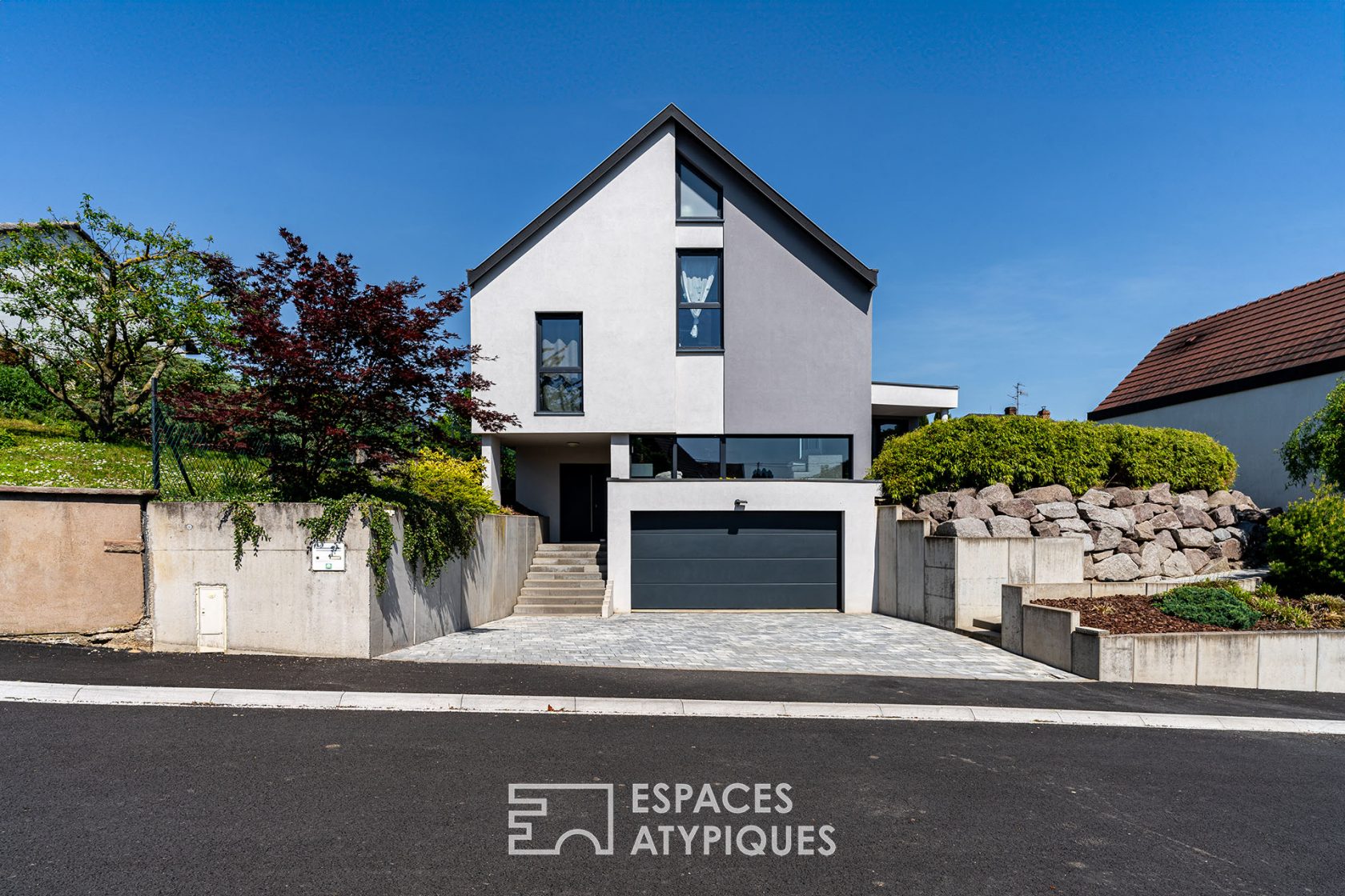 Contemporary house with garden