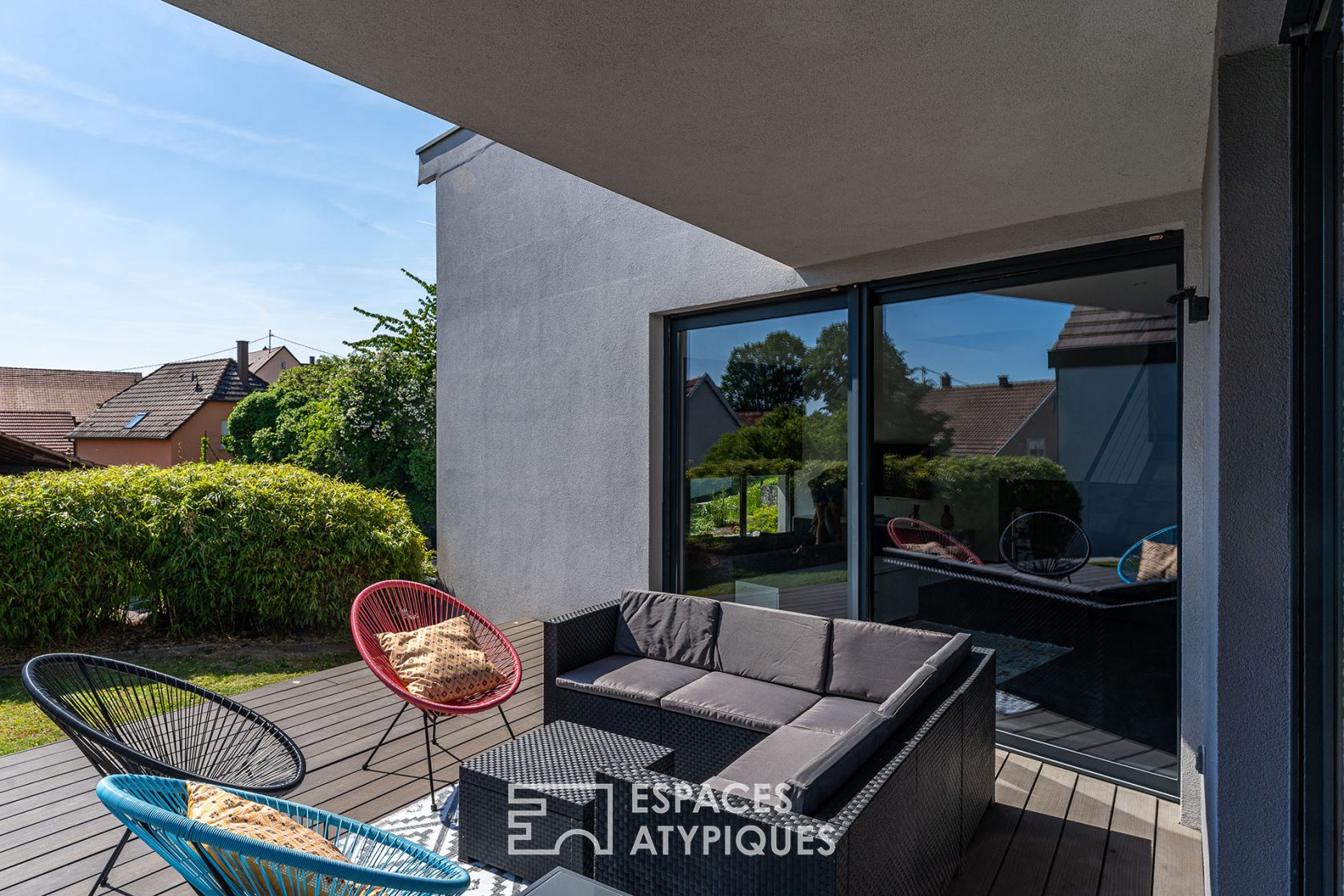 Maison contemporaine avec jardin