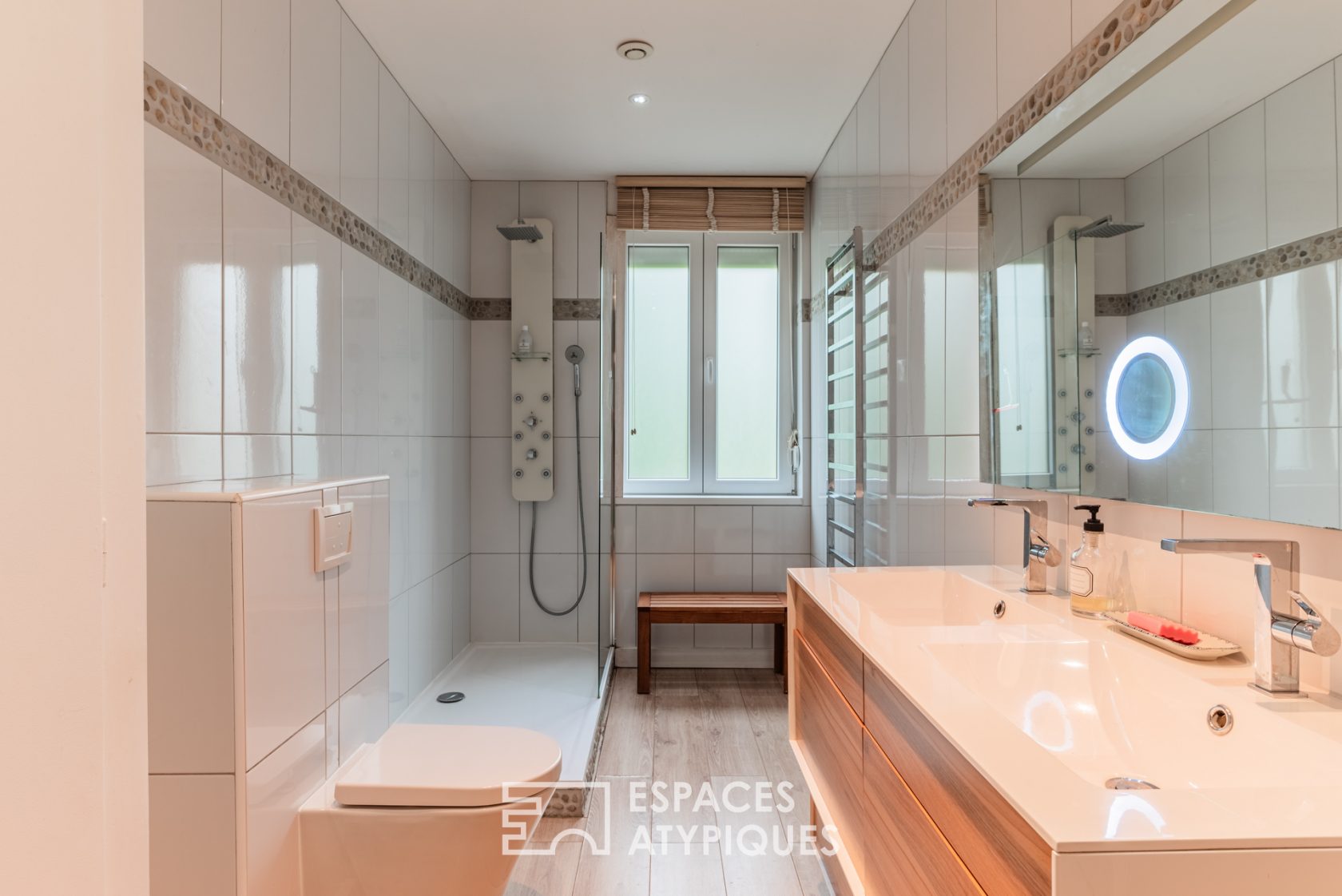 Appartement sur la verdure dans une rue confidentielle