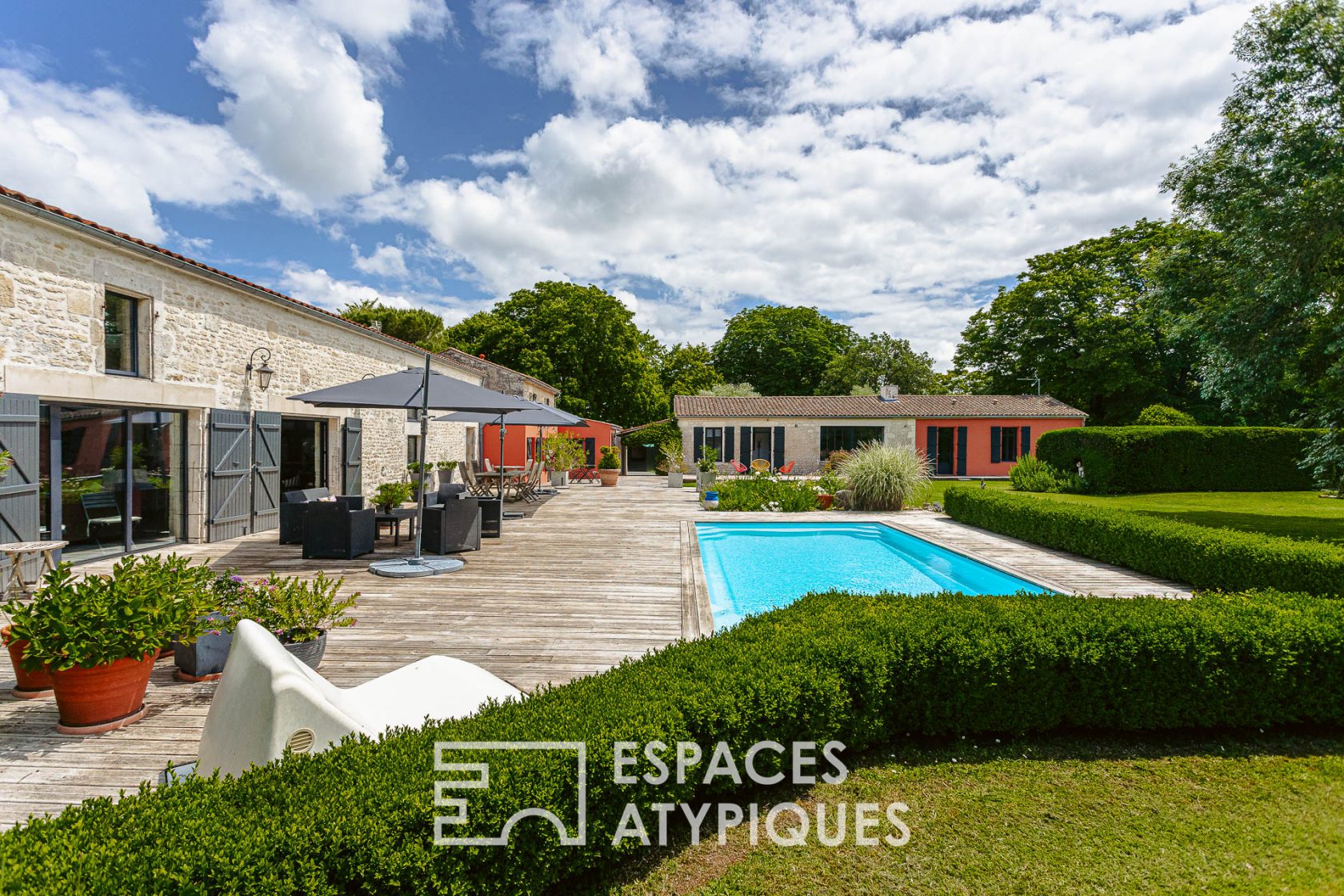 Renovated barn and its exceptional rooms