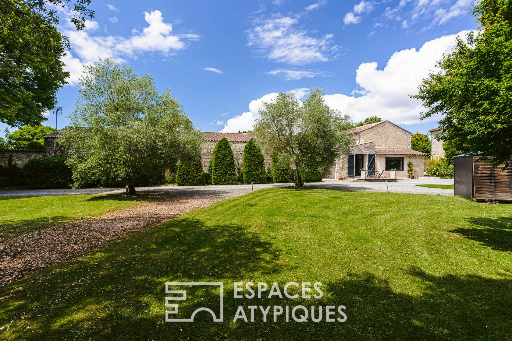 Renovated barn and its exceptional rooms