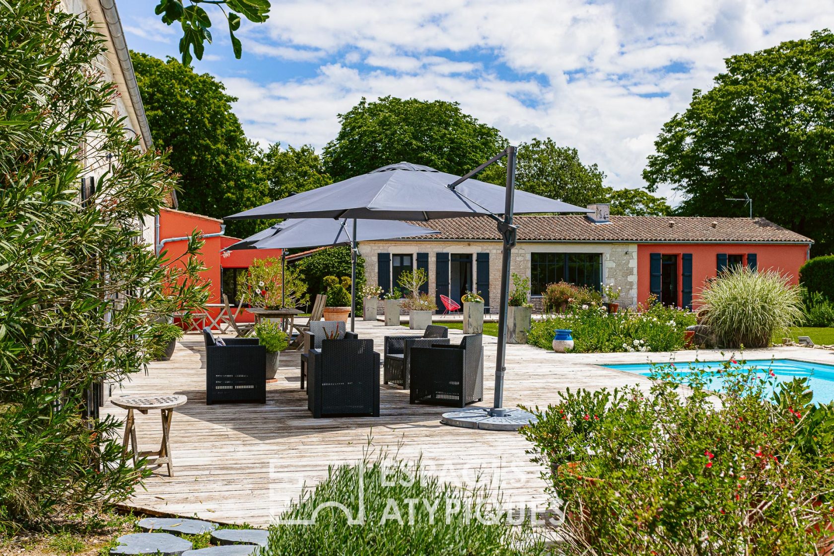 Renovated barn and its exceptional rooms