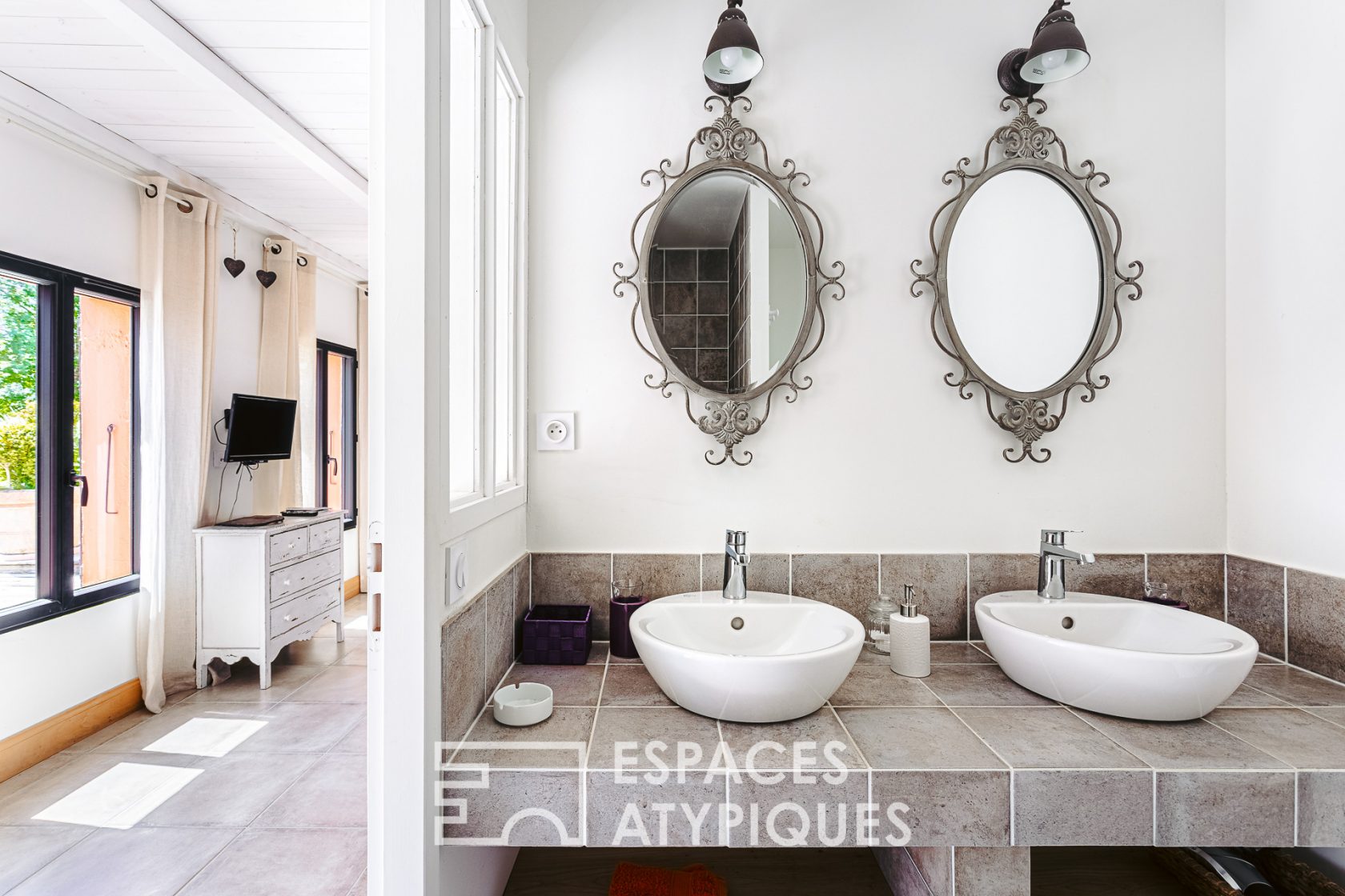 Renovated barn and its exceptional rooms
