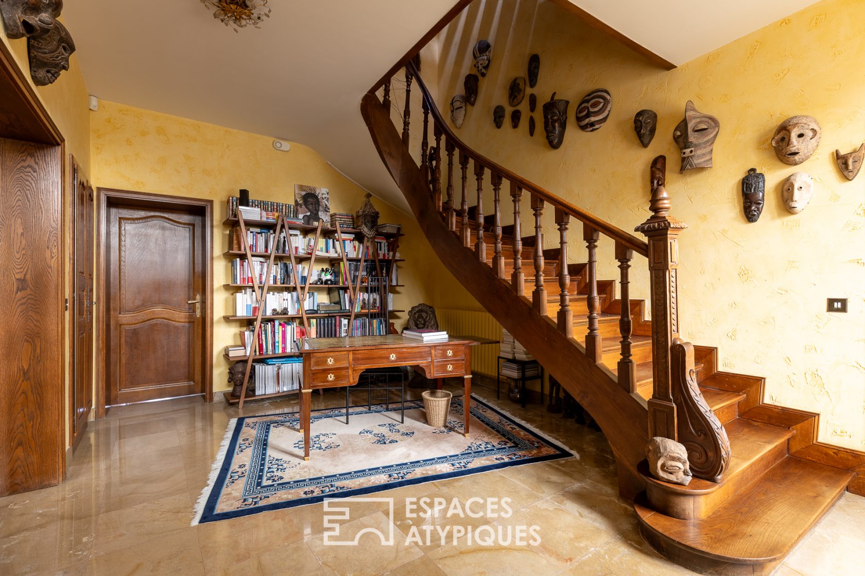 Exceptional farmhouse and its garden with swimming pool