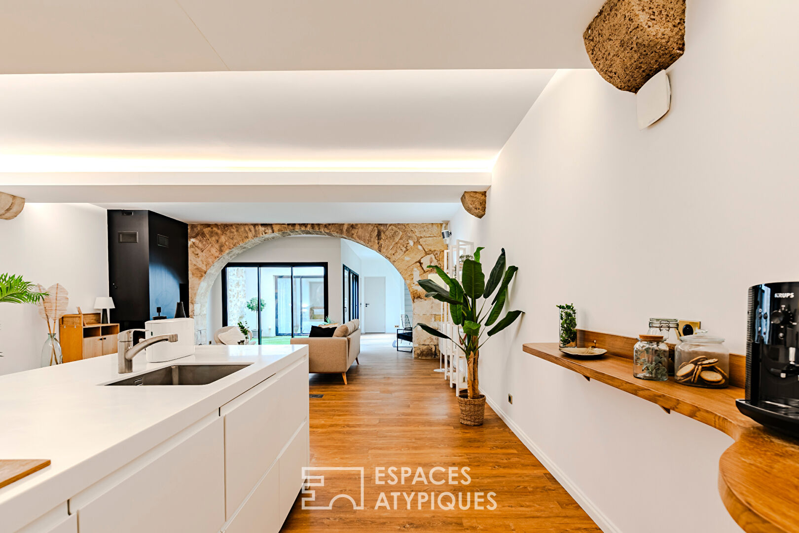 Loft avec garage et terrasse en plein coeur des Chartrons