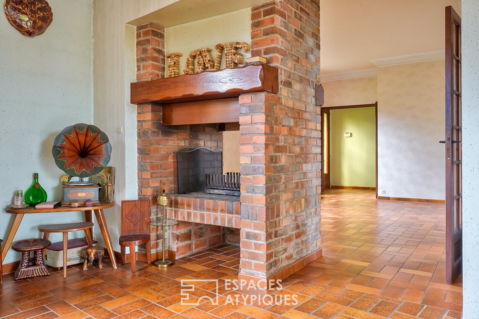 House with terrace and garden in a quiet Coteaux neighborhood