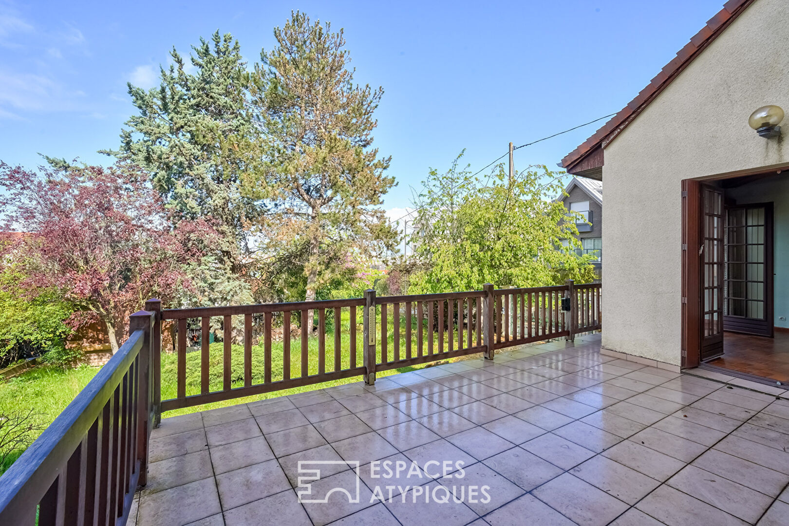 Maison avec terrasse et jardin au calme quartier Coteaux