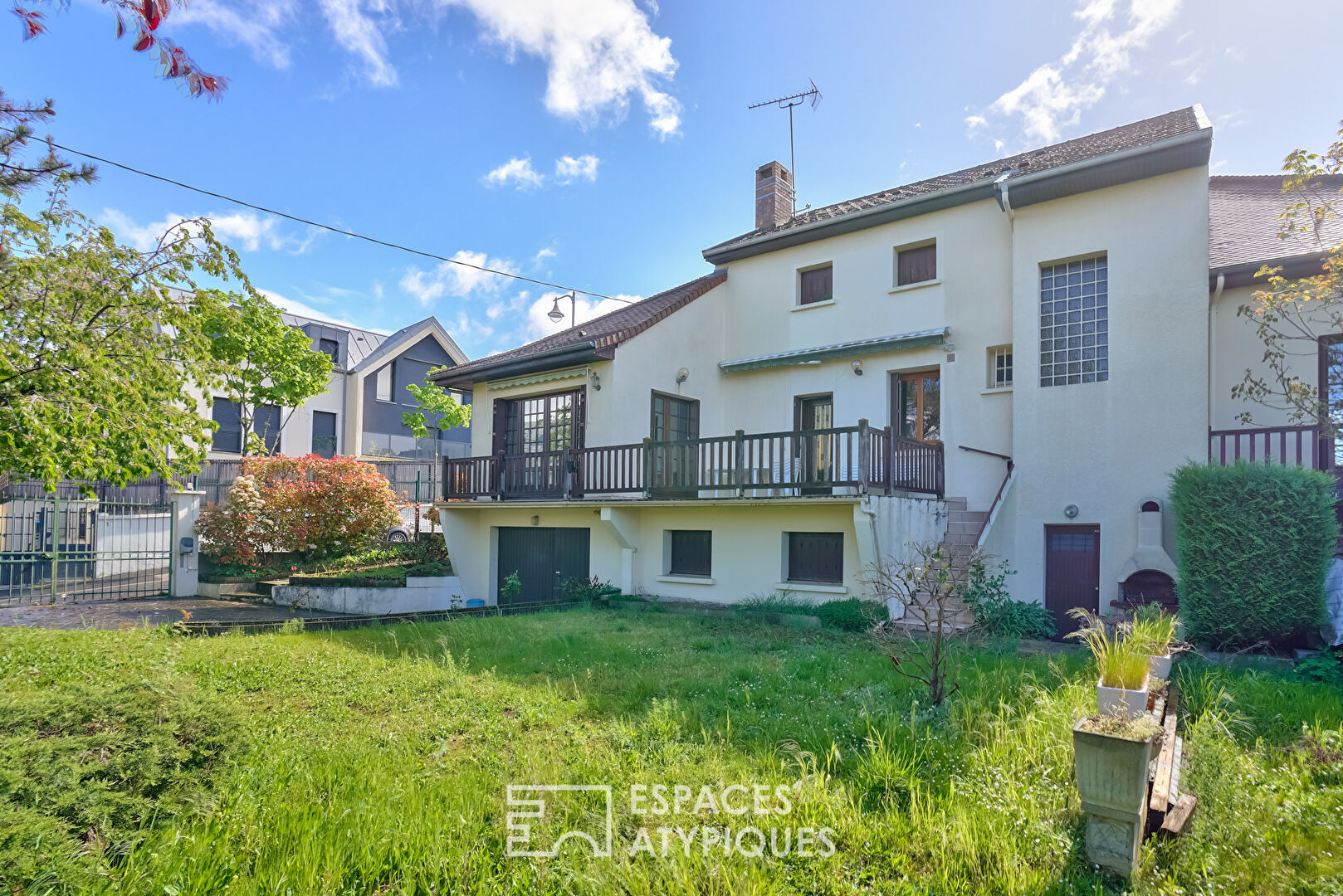 Maison avec terrasse et jardin au calme quartier Coteaux