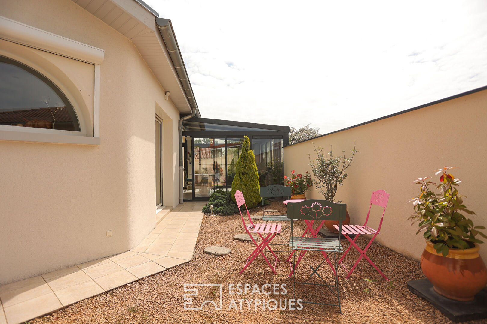 Charmante maison de plain pied avec piscine