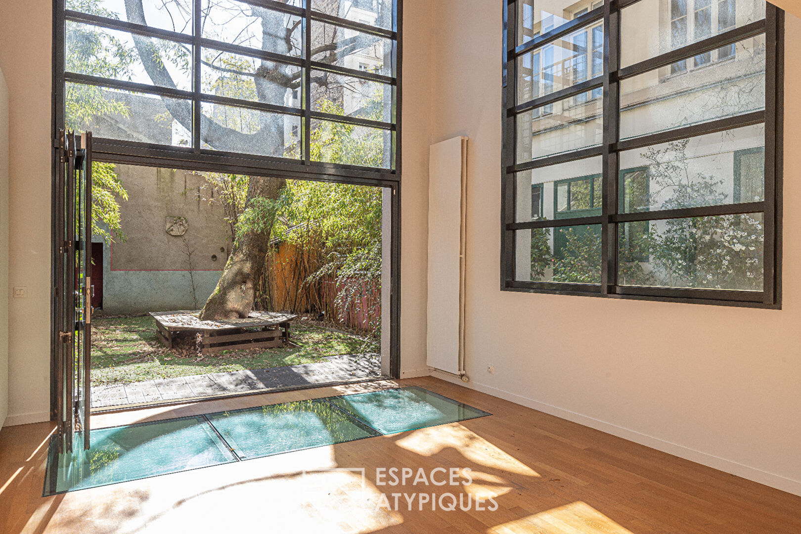 Loft house with garden and terraces Daguerre district