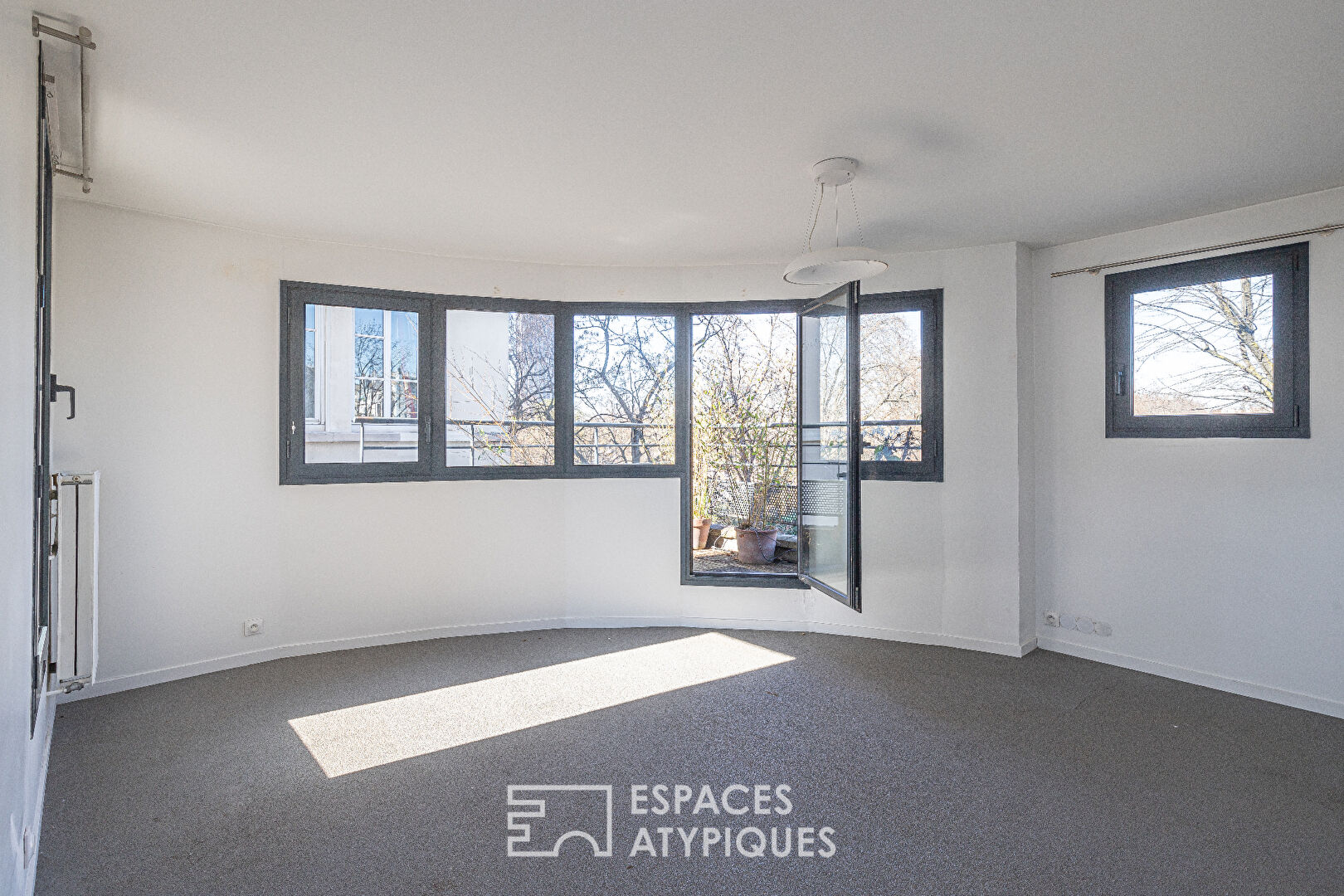 Loft house with garden and terraces Daguerre district