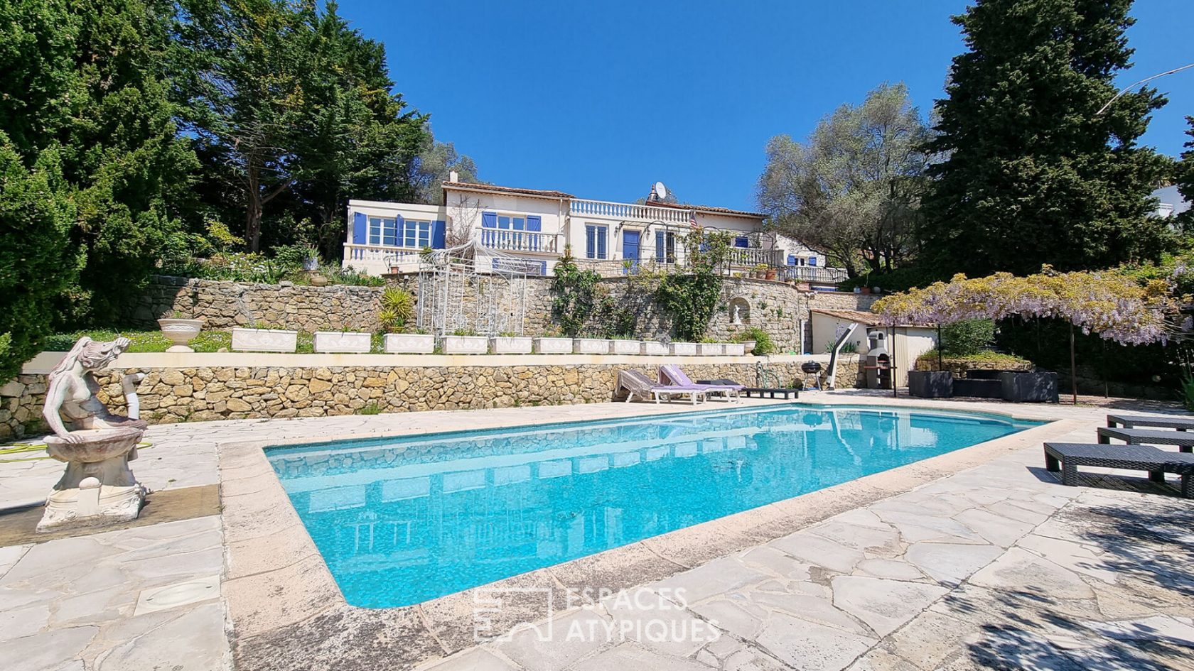 Charming property with swimming pool