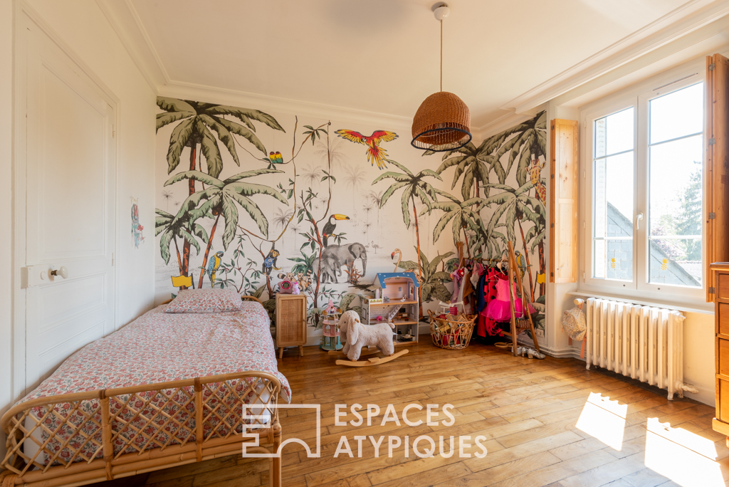 Elegant 20th century bourgeois residence