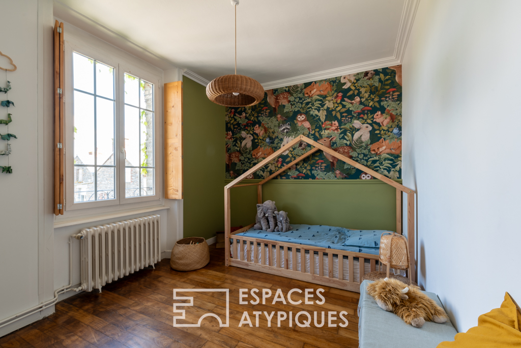 Elegant 20th century bourgeois residence