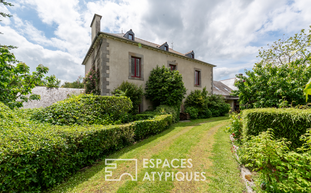 Charming 19th century residence, swimming pool and adjoining accommodation