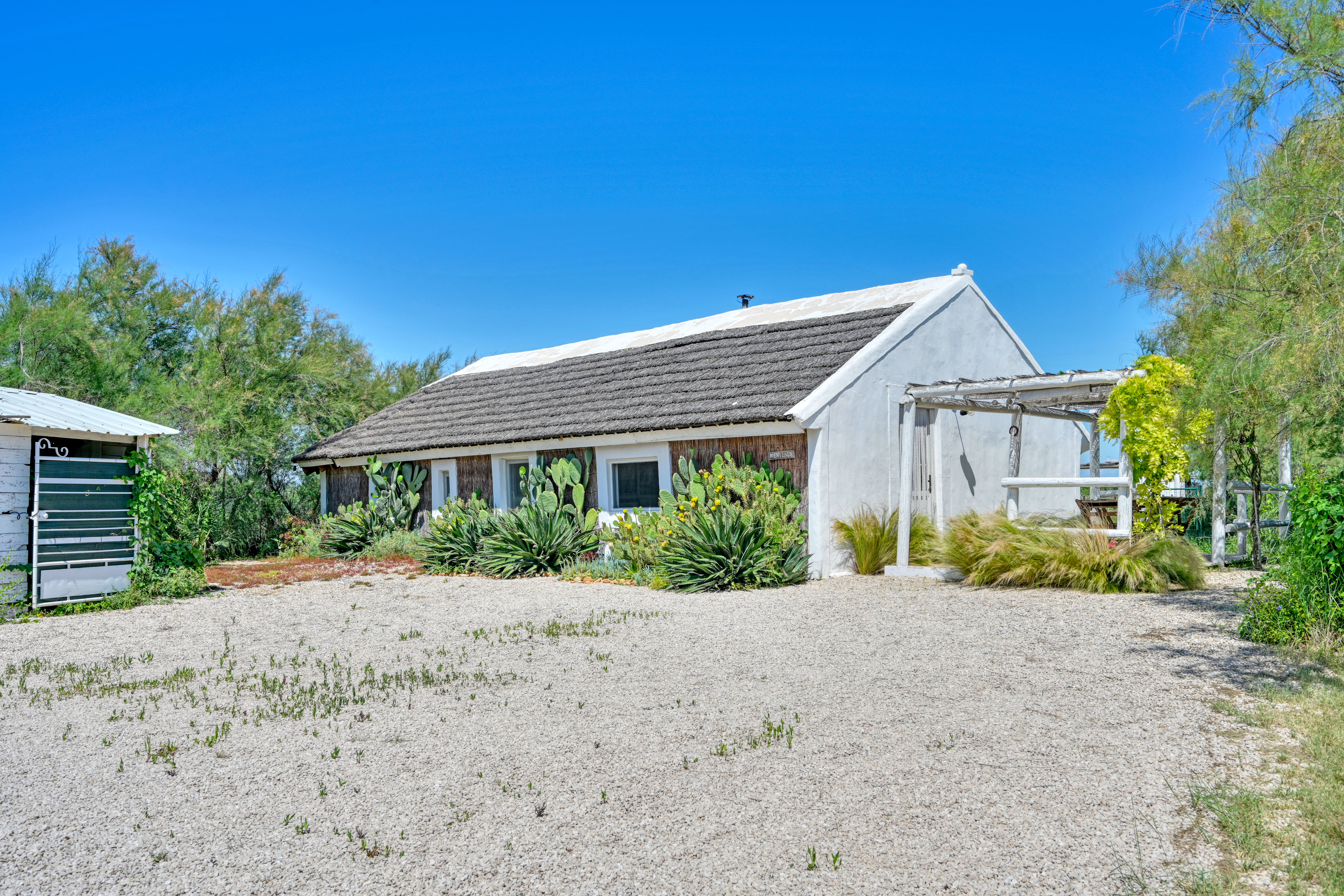 The two houses of Gardian in Petite Camargue