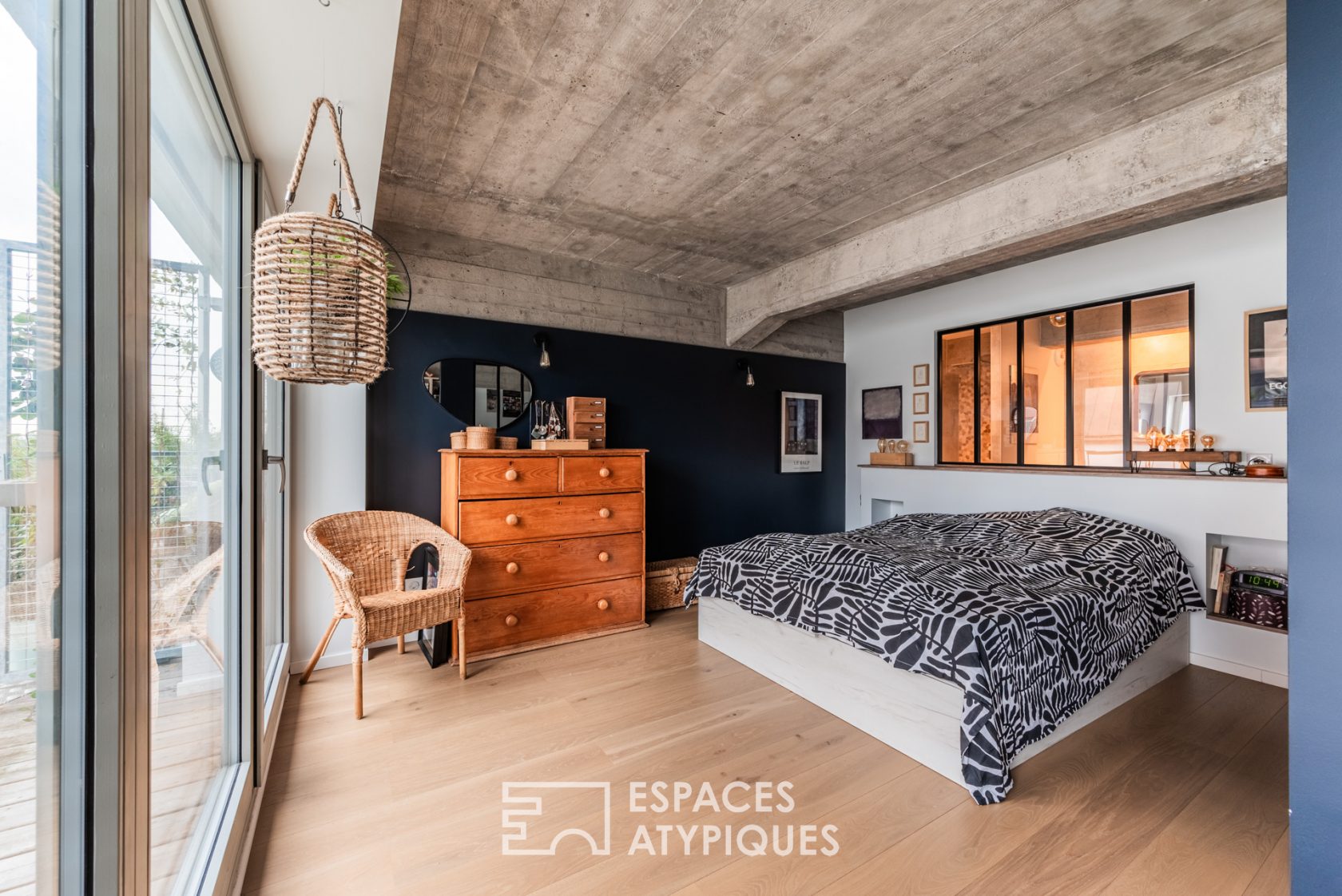 Top-floor loft with terrace in the Coop district