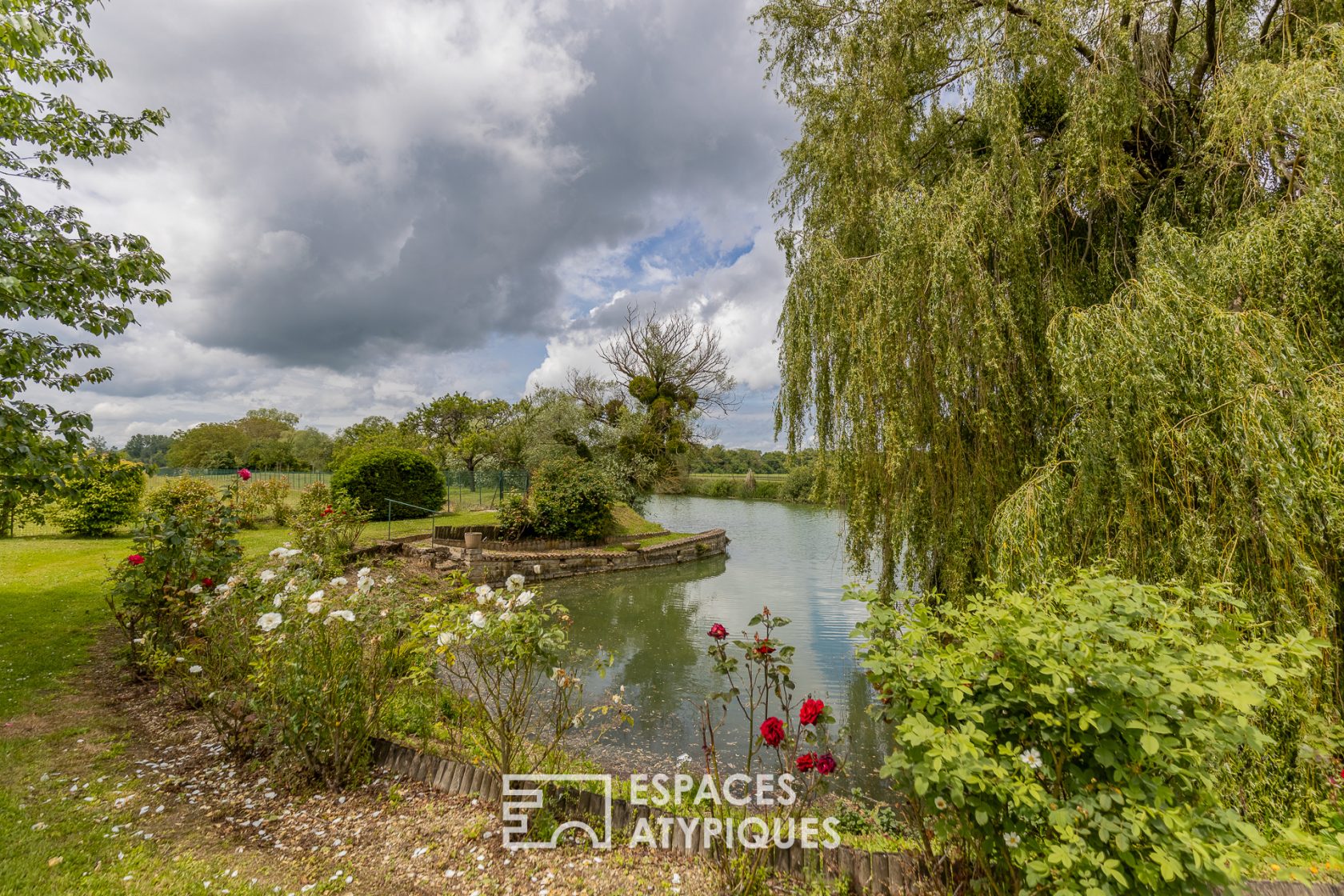 Authentic farmhouse with pond