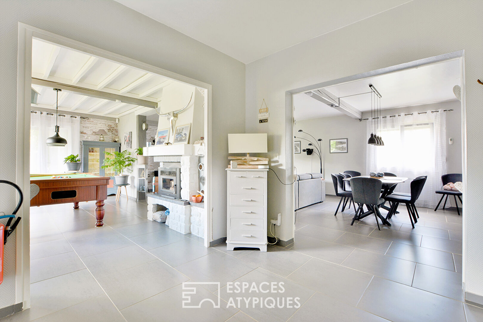 Modern house of 240 sqm with swimming pool in Abbeville – Quiet Residential Area