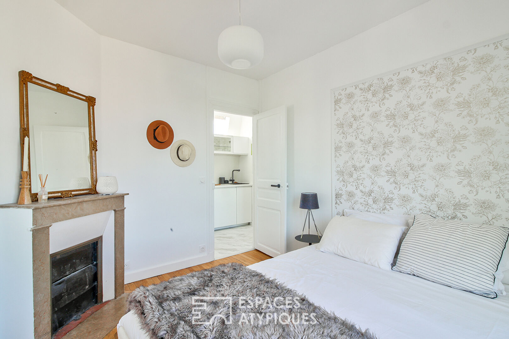Appartement rénové avec vue sur la Tour Eiffel