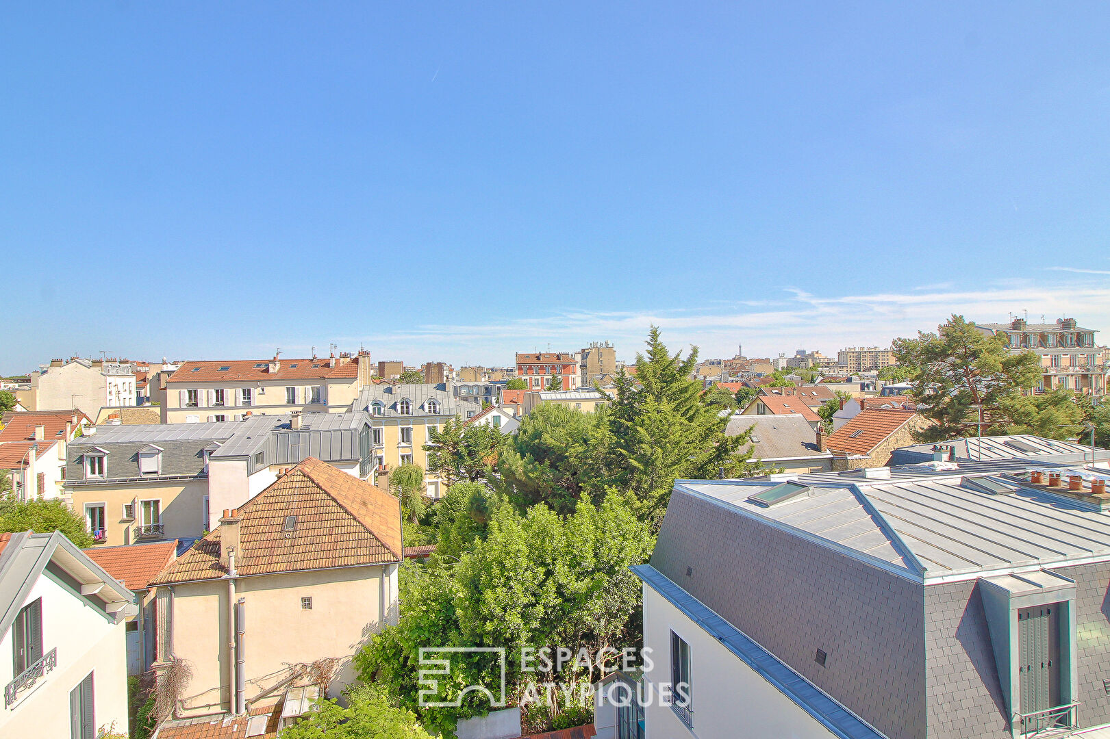 Appartement rénové avec vue sur la Tour Eiffel
