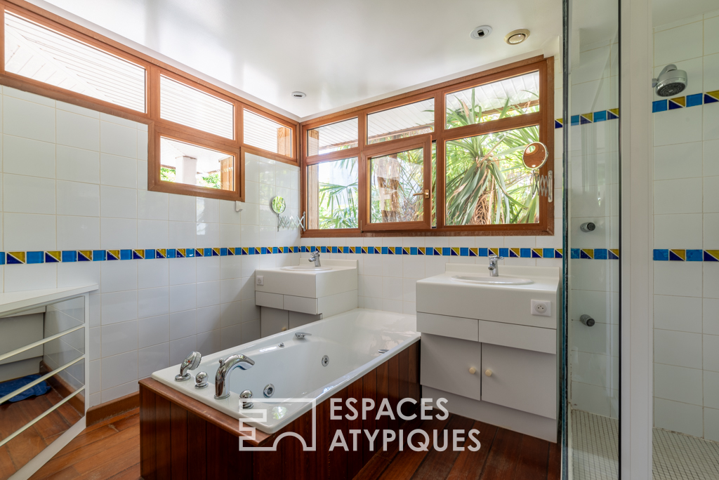 Maison d’architecte et son parc arboré au coeur du golf de Bruz
