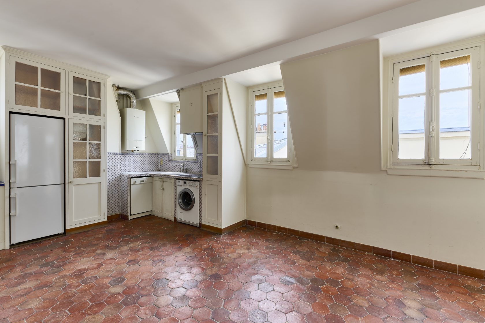 Atelier d’artiste en dernier étage avec vues – Quartier Batignolles/Europe