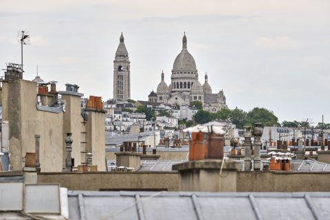 Atelier d’artiste en dernier étage avec vues – Quartier Batignolles/Europe